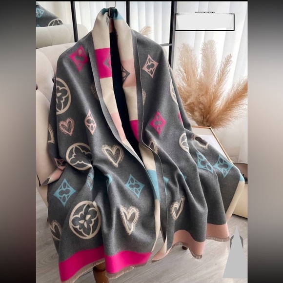 Luxe Comfy Alphabets Abstract Heart Print Wrap Scarf Shawl Black - Picture 9 of 9